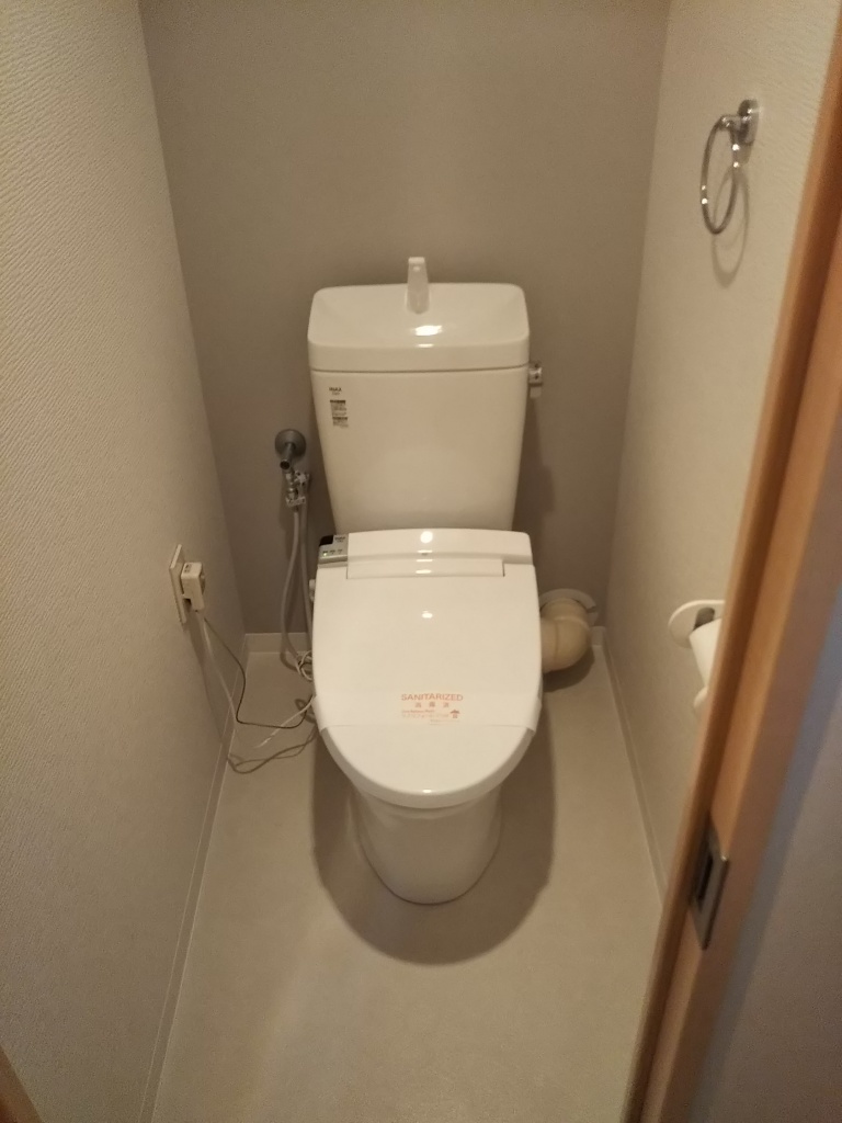 トイレ入れ替え工事！ウォシュレットのないトイレから節水・ウォシュレット付きトイレに交換しました！～京都市山科区K様邸～