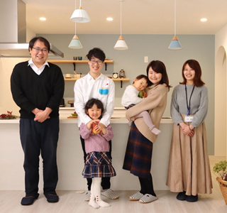 お客様とスタッフの写真