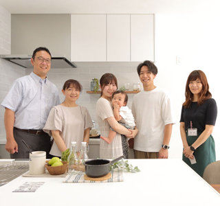 お客様とスタッフの写真