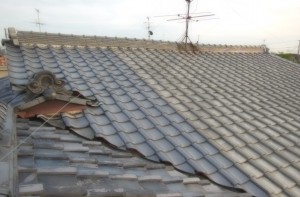 京都府宇治市T様邸の屋根改修工事がはじまりました。