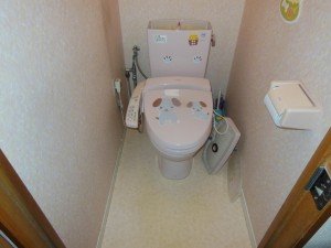 京都市南区N様邸のトイレ入替工事が完了しました☆