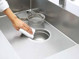 キッチンの掃除を簡単にするには・・・そもそも汚れがつきにくいキッチンの新技術！