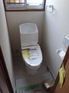 京都市山科区Ｏ様邸内部・外部改修工事～洗面台取付・トイレ設置・浴室完成～