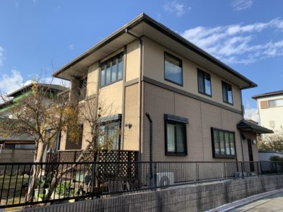 京都府綴喜郡T様邸外壁塗装・防水工事～足場仮設・シーリング打ち替え工事完了！オリバークリーナで外壁の洗浄を行い、塗装工事に入ります！～パート②