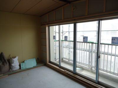京都市伏見区K様邸１階・２階全面改修工事～サッシ取り付け、内部の間取りが出来上がってきました！設備機器取付！～