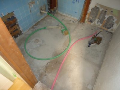 京都市上京区H様邸浴室改修工事！２階浴室の在来風呂をユニットバスに入れ替えします！給水・給湯・排水工事も行い水漏れもさようなら！