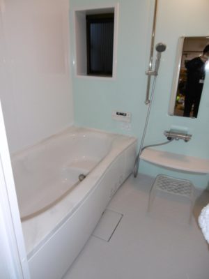 京都市上京区H様邸２階浴室改修工事！～タイル風呂の水漏れにさよなら！ユニットバスに入れ替えで安心・快適なバスタイムへ～