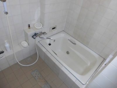 ホーロー浴槽、ホーロー浴室パネルでお掃除ラクラク★滋賀県大津市I様邸の浴室リフォームが完了しました。