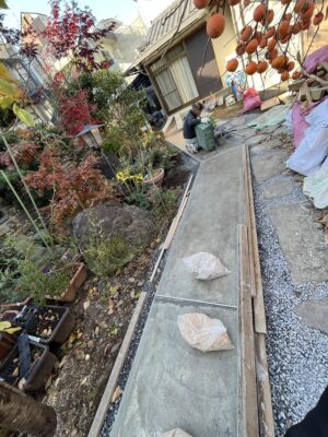 京都市伏見区S様邸のリフォーム始まりました！～お庭も歩きやすくなりました～